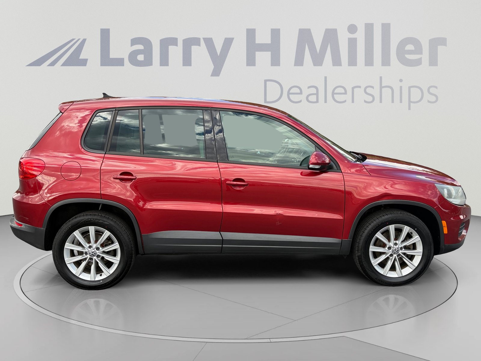 Used 2014 Volkswagen Tiguan SE AWD/4WD image 6
