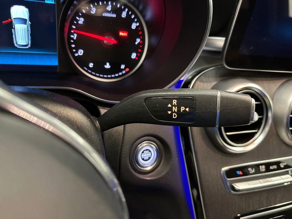 Used 2020 Mercedes-Benz GLC 300 4MATIC image 16