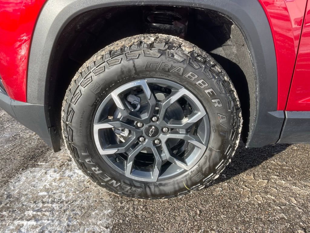 New 2026 Chevrolet Equinox ACTIV w/ Convenience Package III image 33