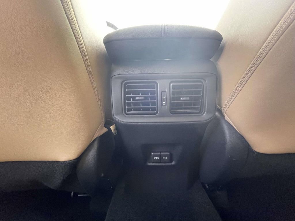 Used 2025 Toyota RAV4 XLE Premium image 18