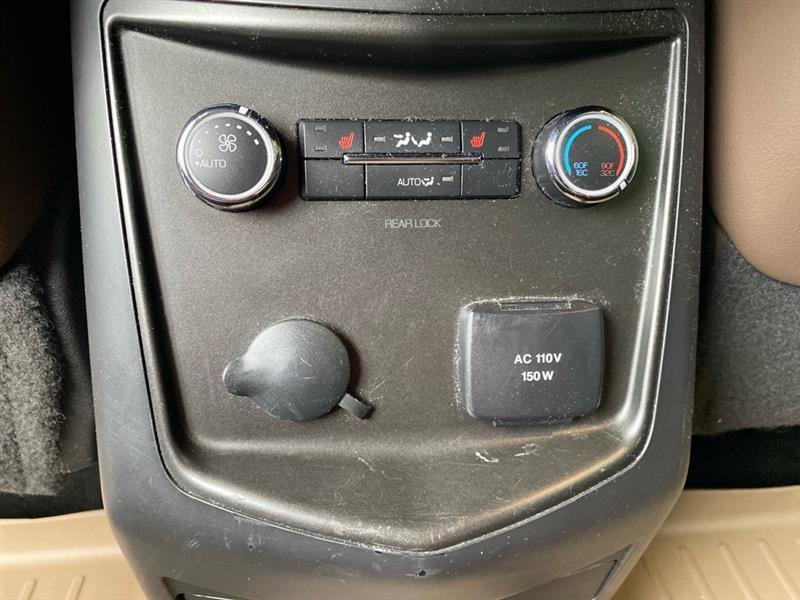 Used 2013 Lincoln MKT AWD image 13