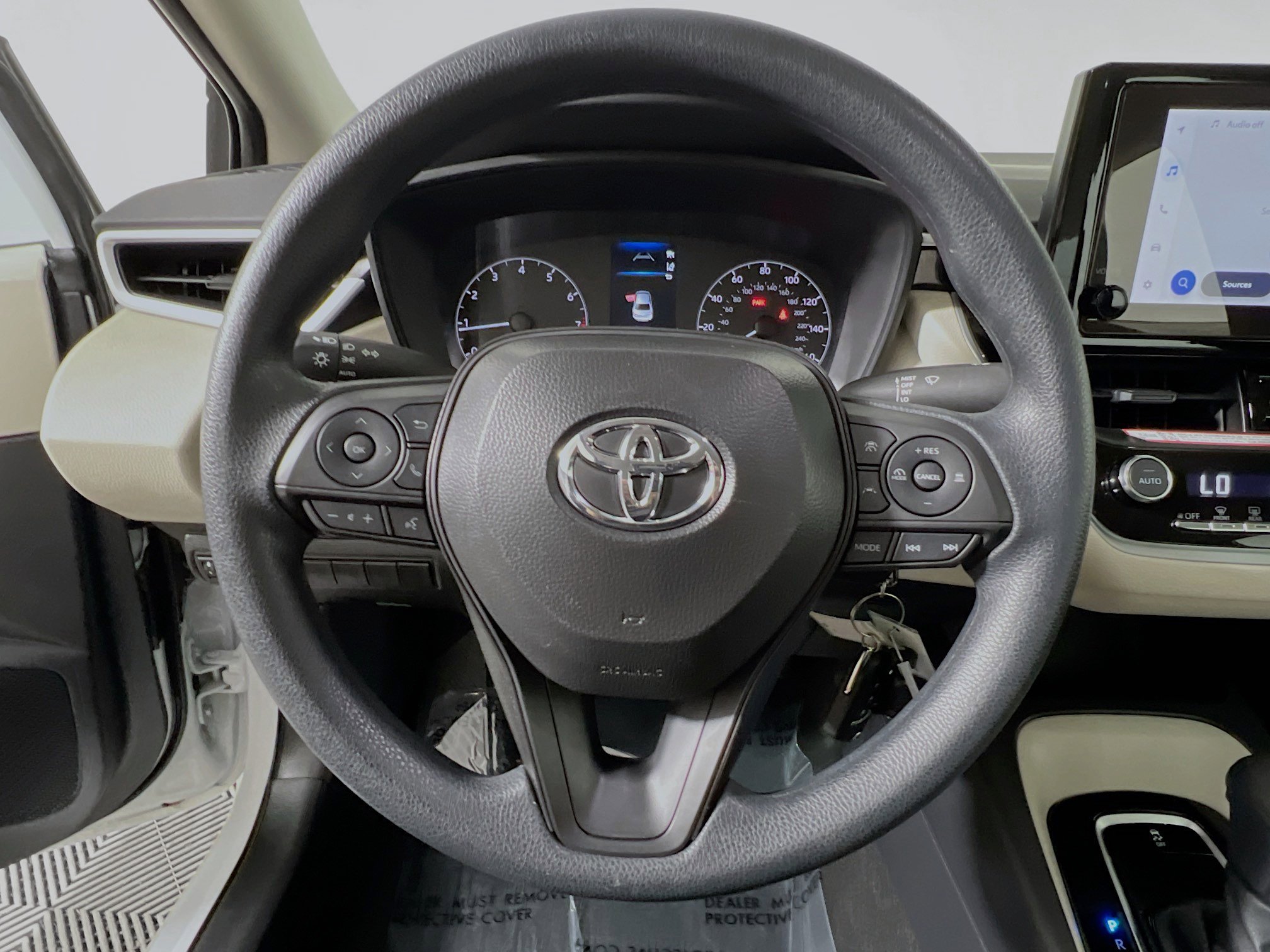 Used 2025 Toyota Corolla LE FWD image 18
