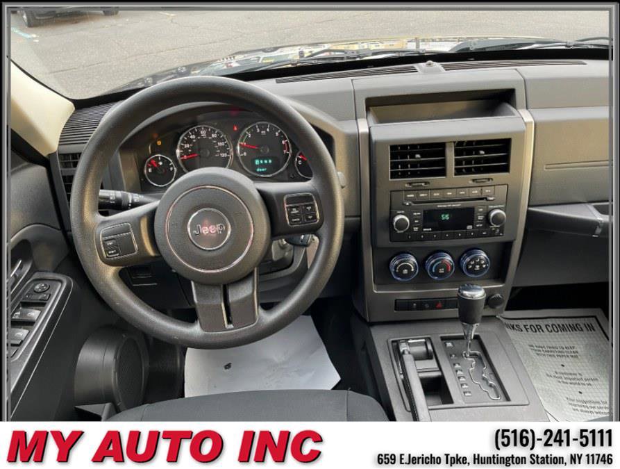 Used 2012 Jeep Liberty Sport image 11