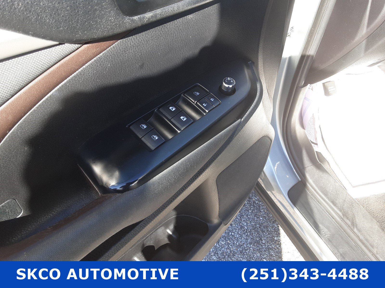 Used 2019 Toyota Highlander LE FWD image 22