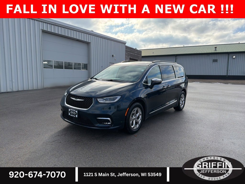 Used 2022 Chrysler Pacifica Limited image 2