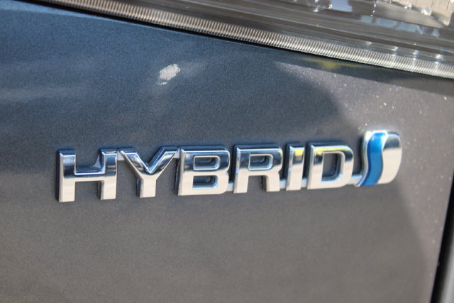 Used 2020 Toyota Highlander LE FWD image 6