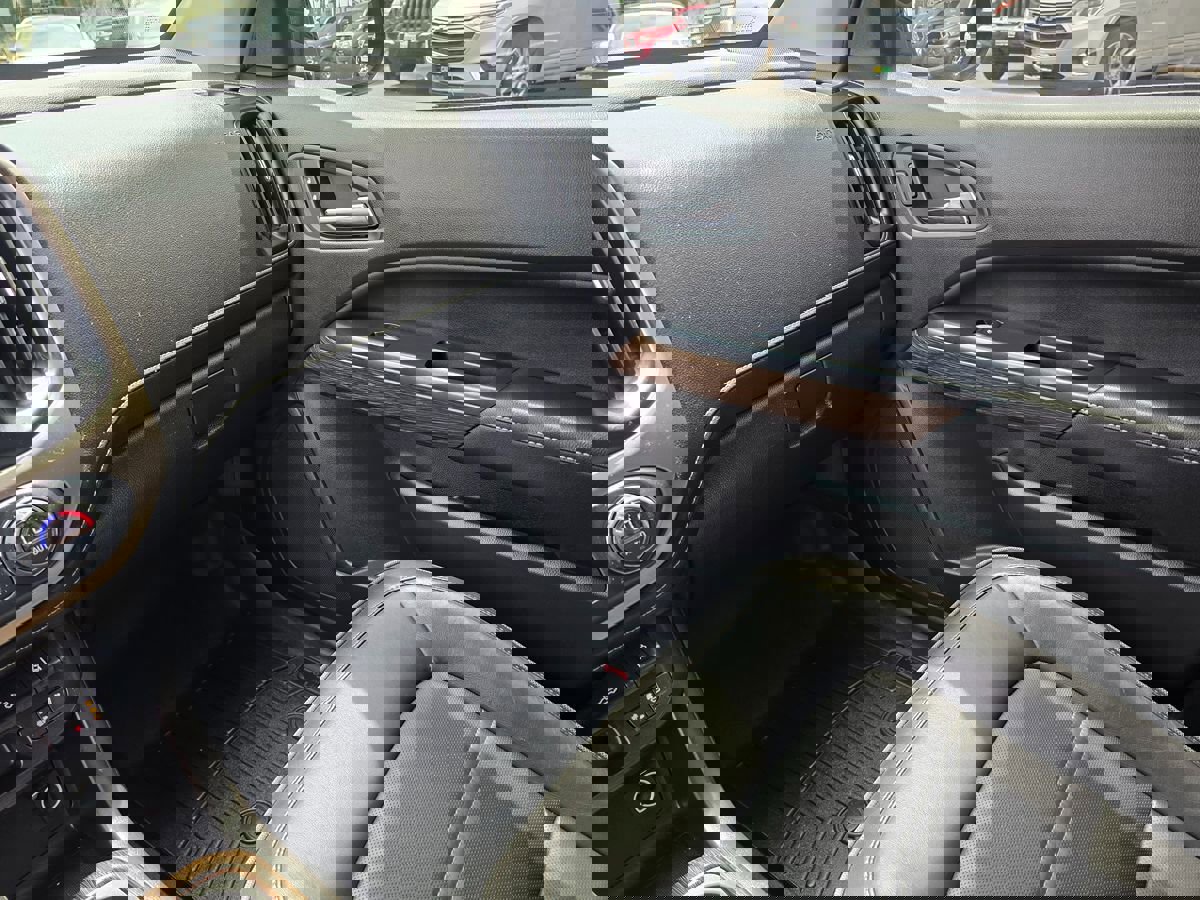 Used 2017 GMC Canyon Denali image 38