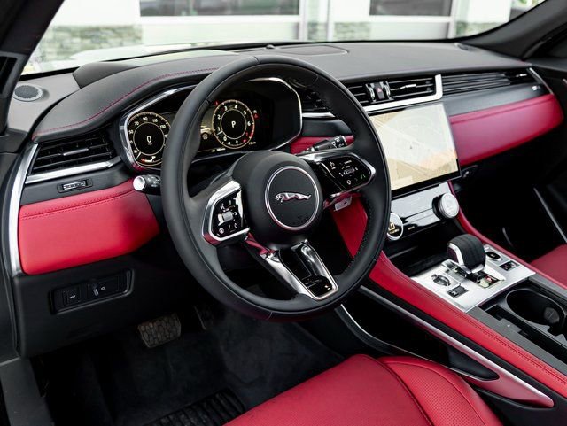New 2026 Jaguar F-PACE R-Dynamic S image 16