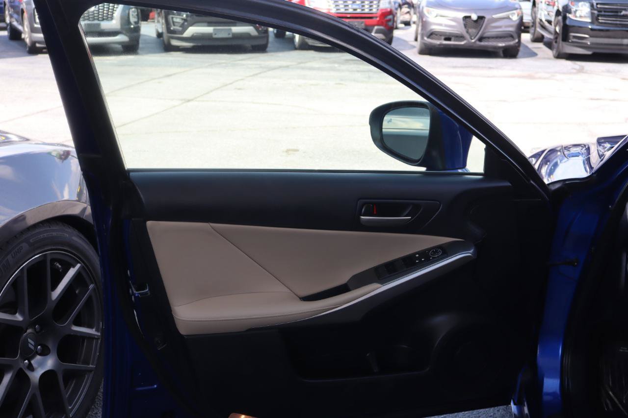 Used 2018 Lexus IS 300 F Sport w/ F Sport Package RWD image 13