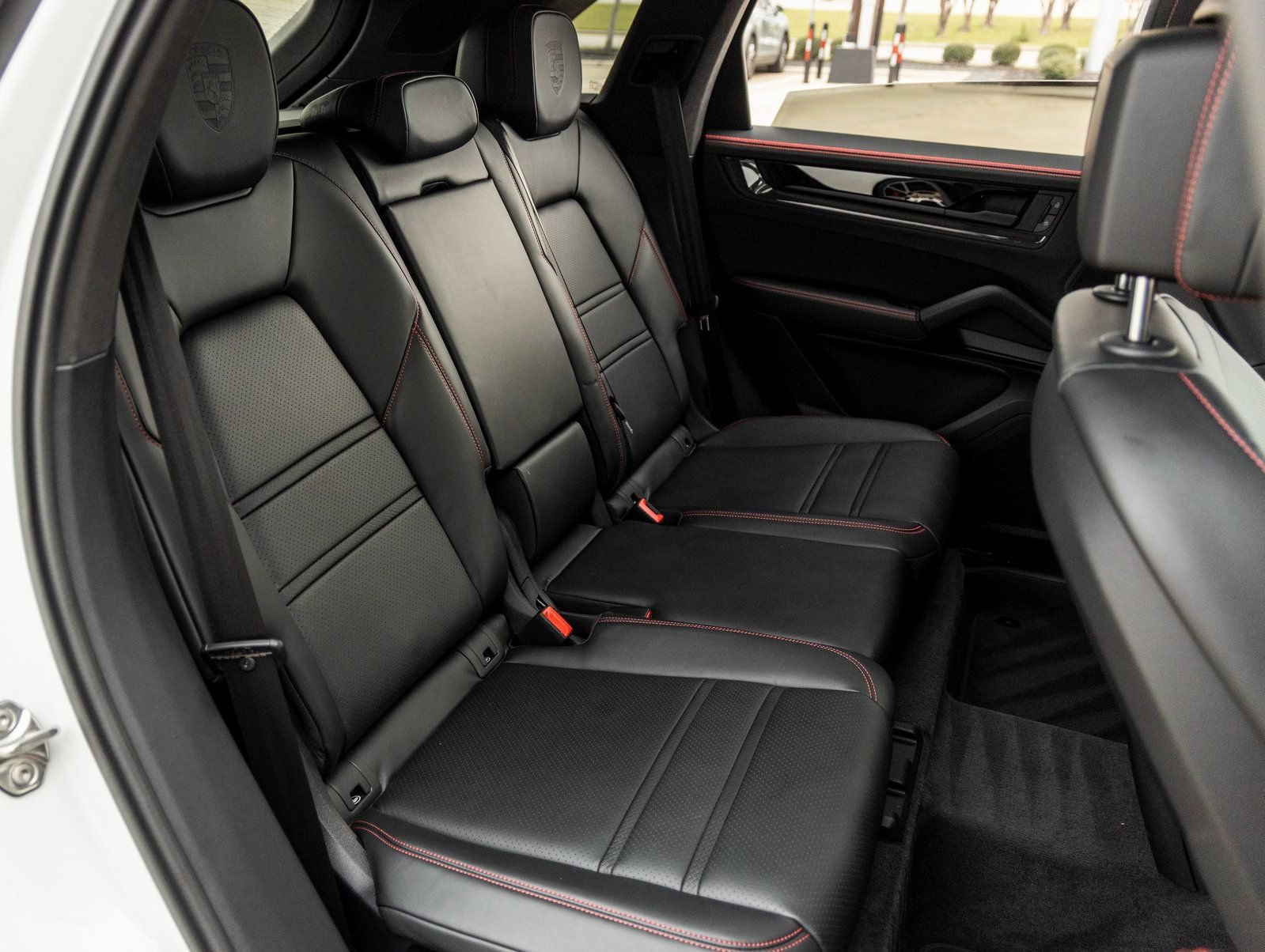 Certified 2026 Porsche Cayenne GTS AWD/4WD image 40
