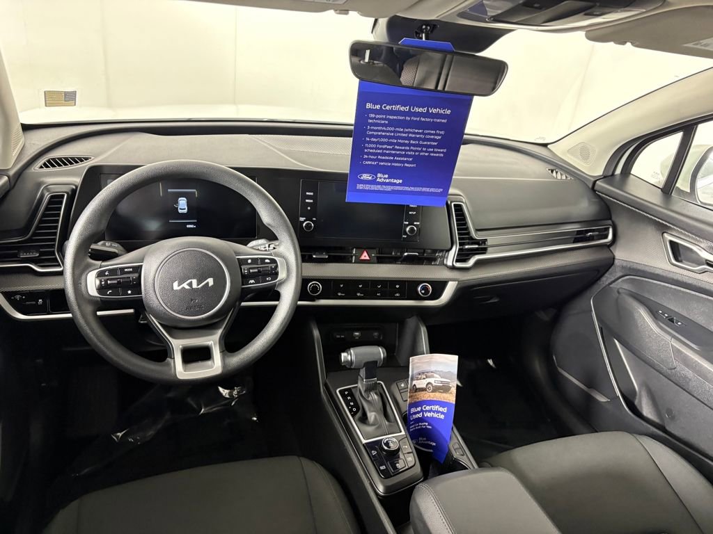 Used 2025 Kia Sportage LX image 25