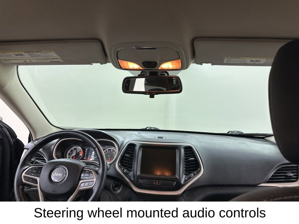 Used 2017 Jeep Cherokee Latitude w/ Cold Weather Group image 25