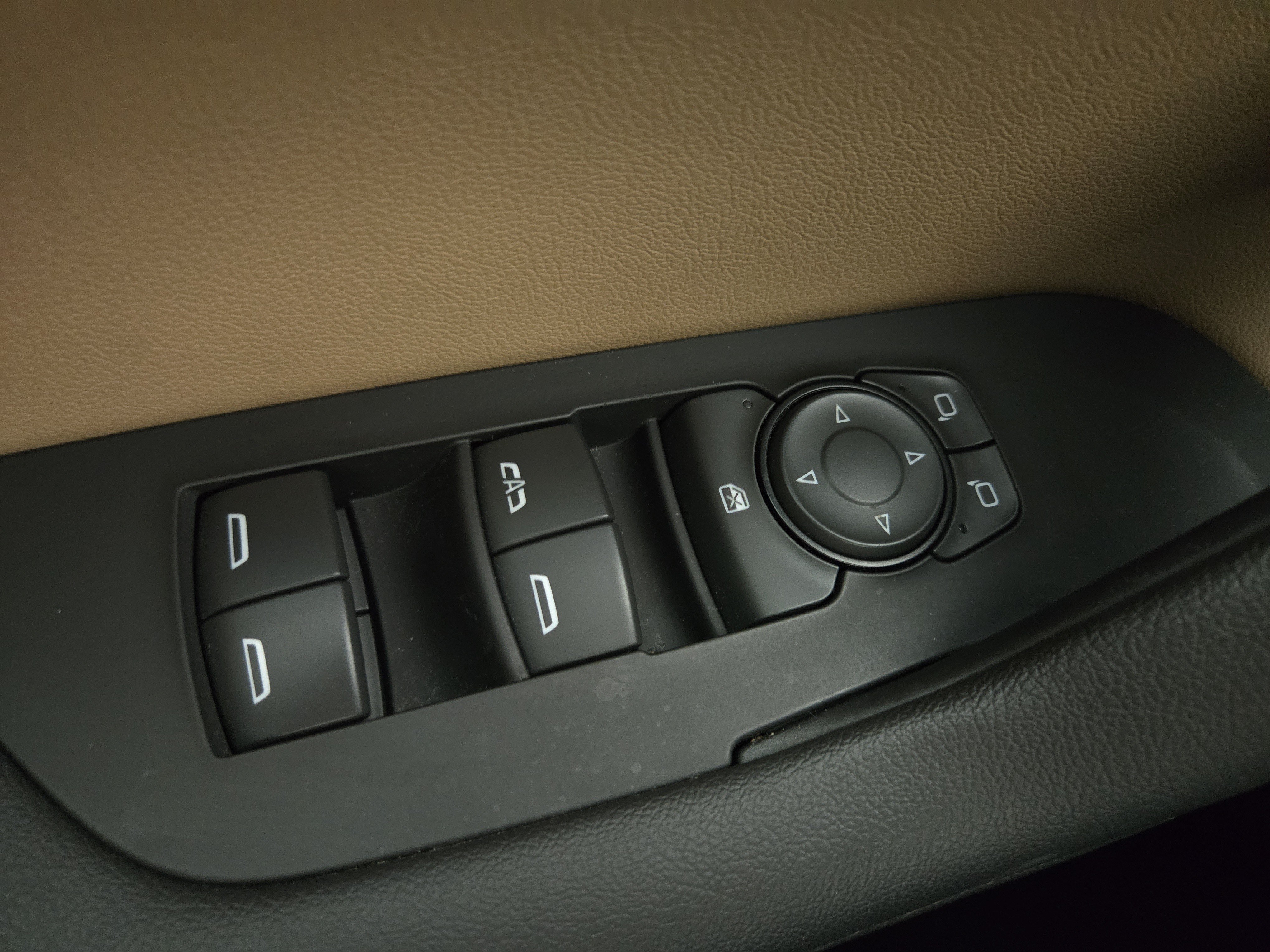 Certified 2023 Chevrolet Blazer Premier w/ Driver Confidence II Package FWD image 27
