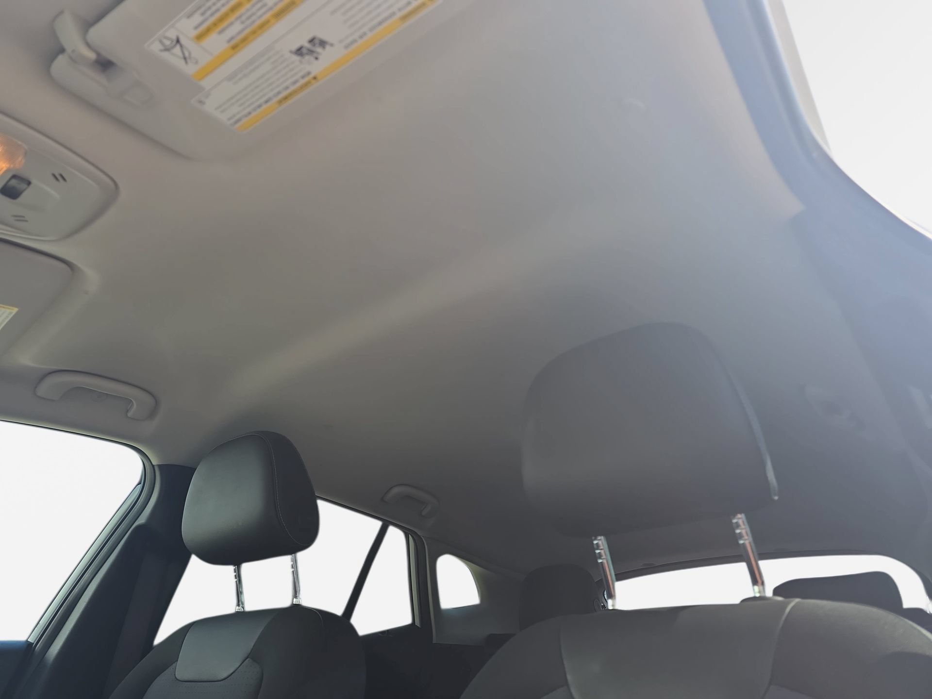 Used 2025 Chevrolet Trax LT FWD image 28