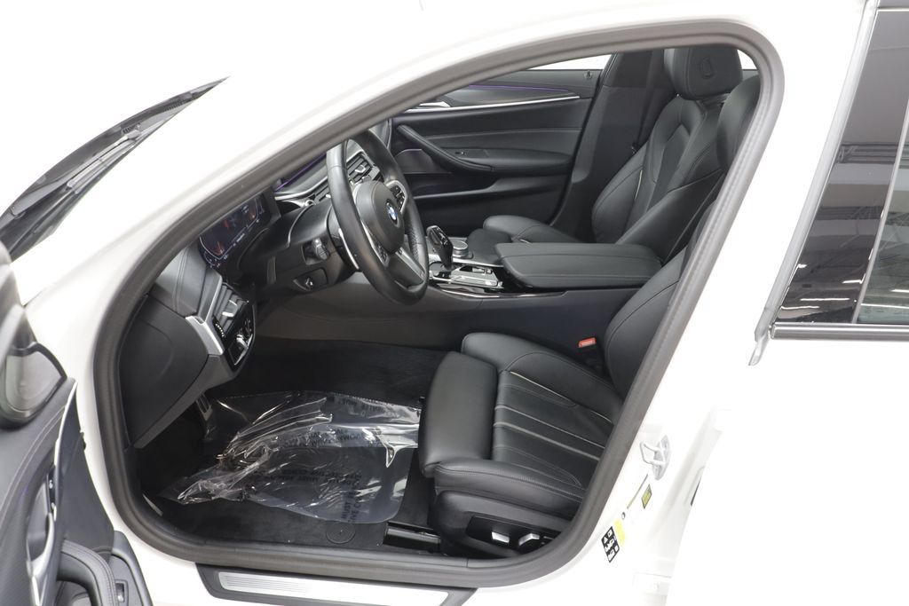 Used 2023 BMW 540i xDrive w/ M Sport Package AWD/4WD image 6