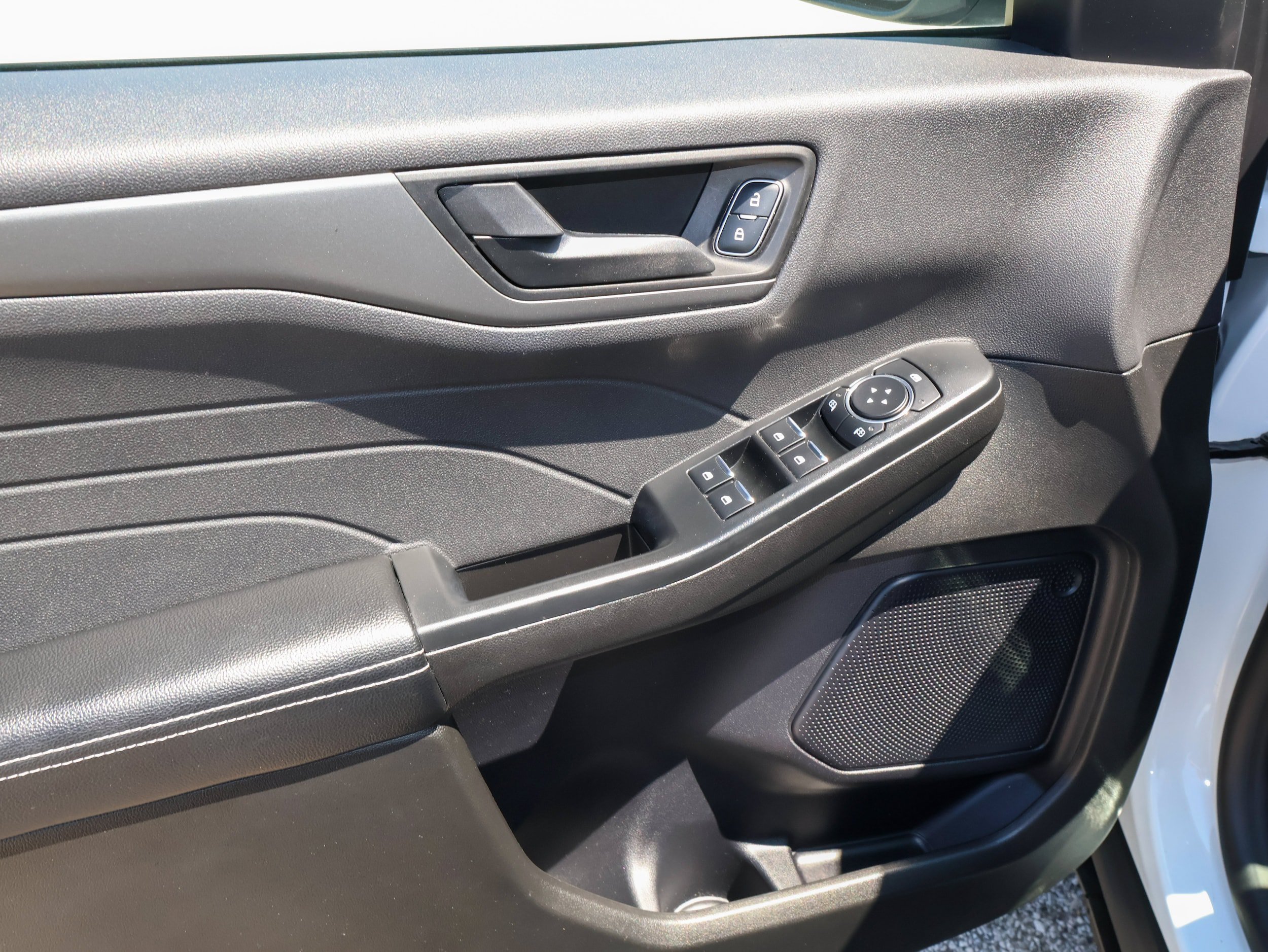 Used 2024 Ford Escape Active AWD/4WD image 11