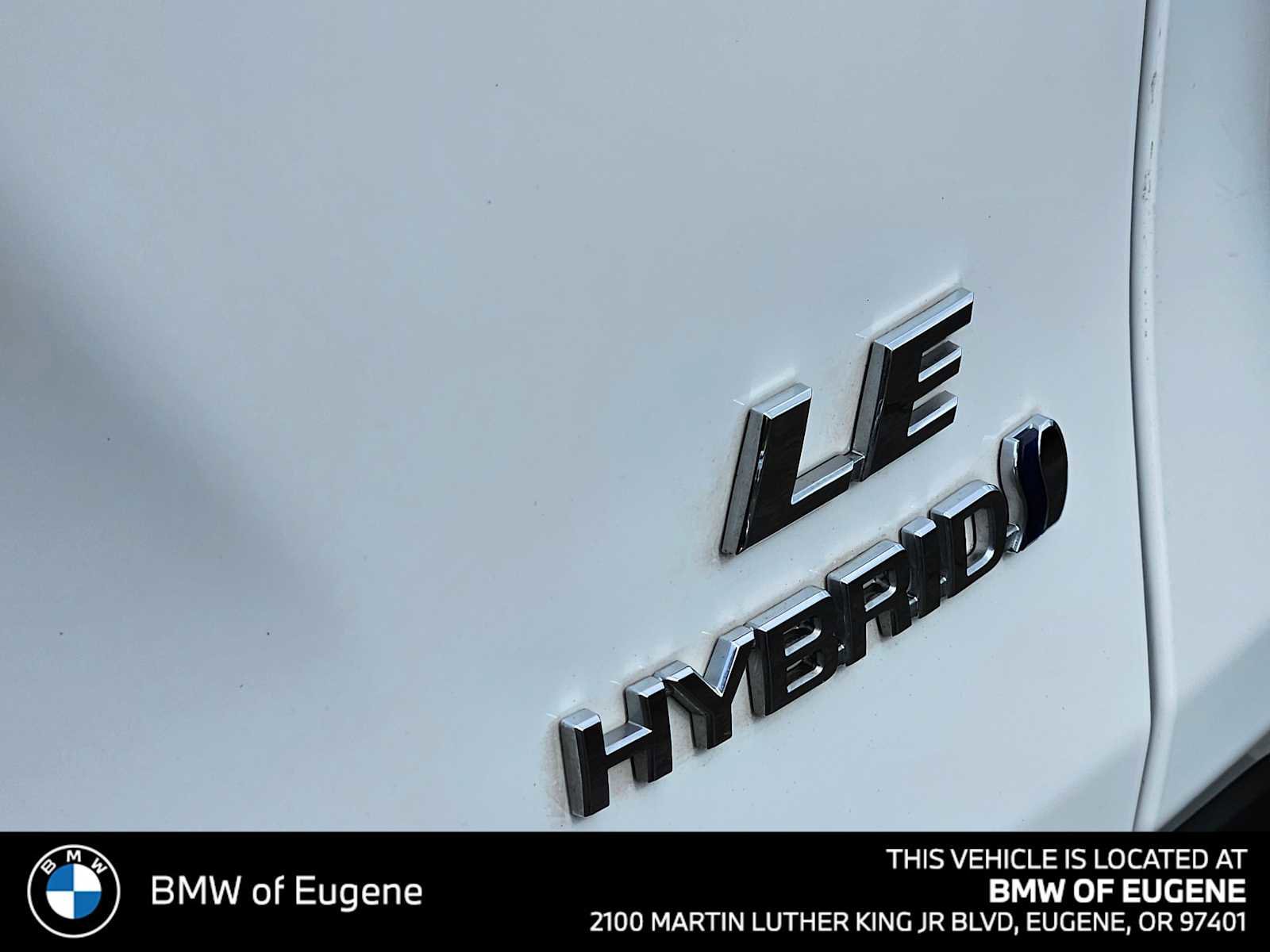 Used 2024 Toyota RAV4 LE AWD/4WD image 17