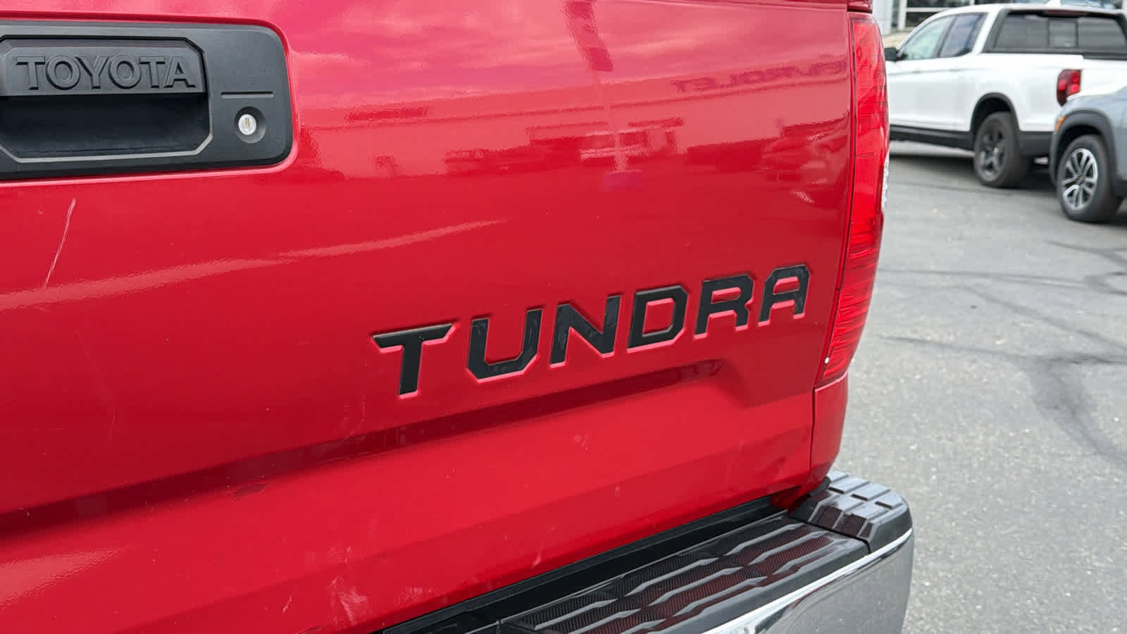 Used 2019 Toyota Tundra SR5 w/ TRD Off Road Package image 27