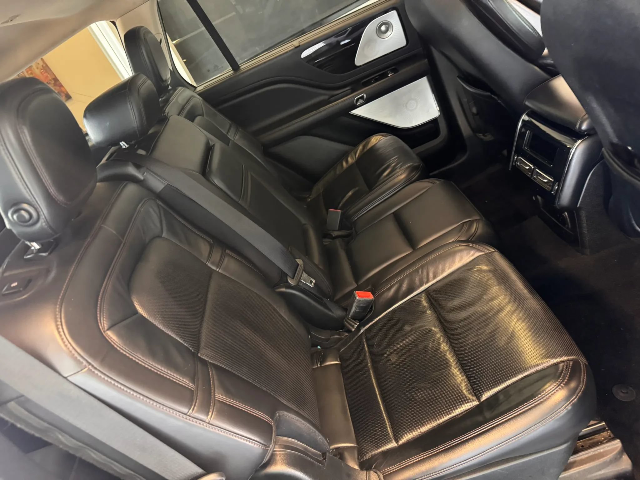 Used 2020 Lincoln Aviator Reserve w/ Equipment Group 202A AWD/4WD image 37