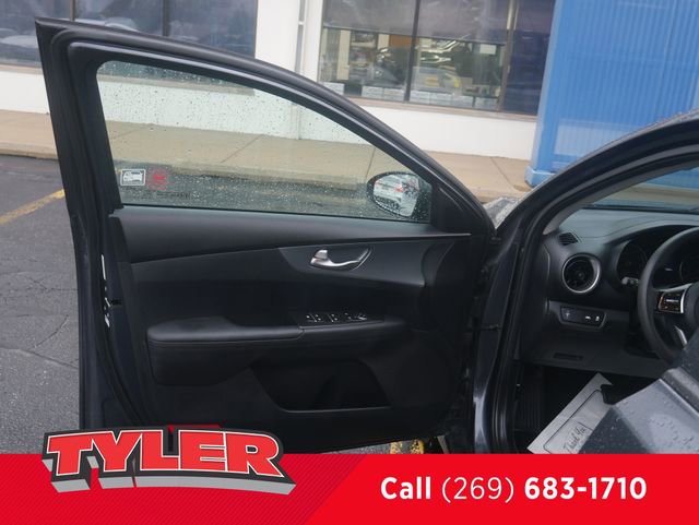 Used 2021 Kia Forte LXS image 18