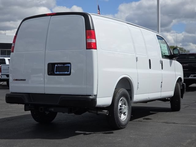 New 2026 Chevrolet Express 2500 w/ Driver Convenience Package RWD image 15