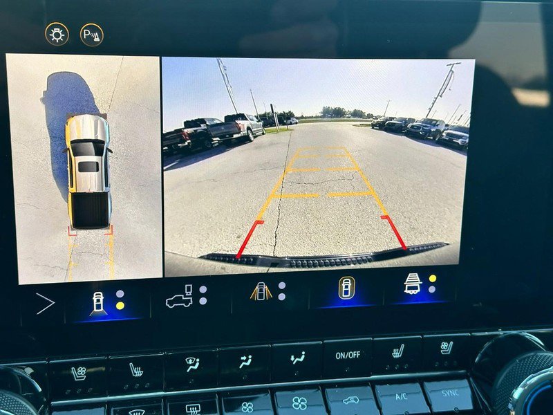 Used 2025 Chevrolet Colorado ZR2 w/ Technology Package image 24