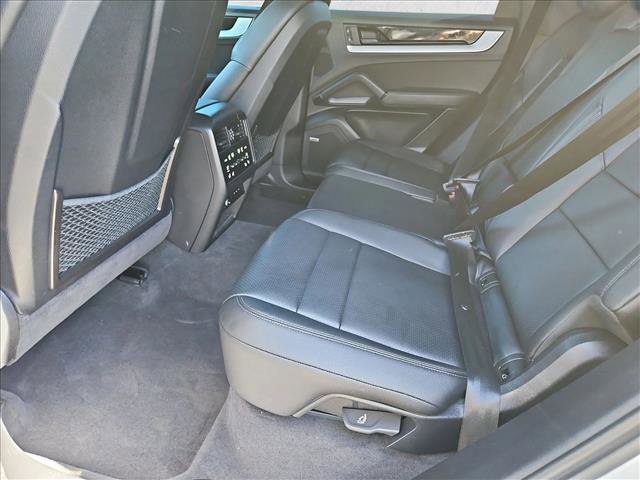 Used 2024 Porsche Cayenne image 20