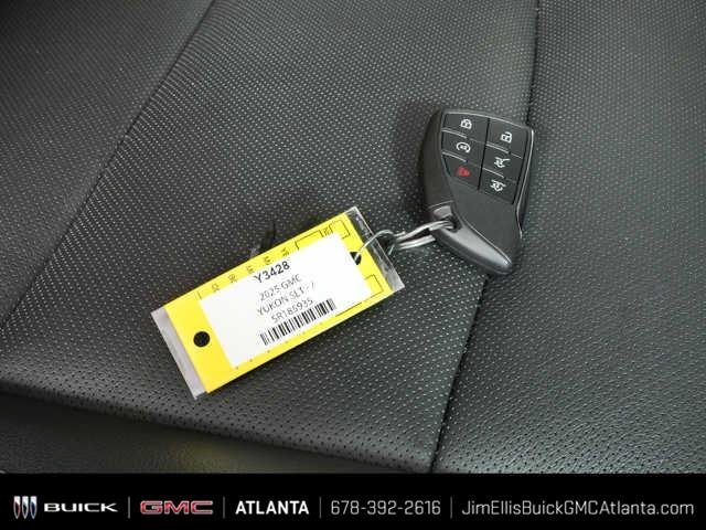 Certified 2025 GMC Yukon Elevation AWD/4WD image 1