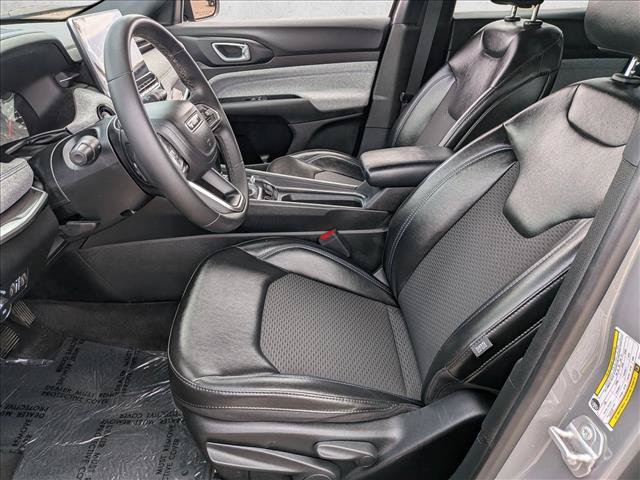 Used 2023 Jeep Compass Latitude AWD/4WD image 21