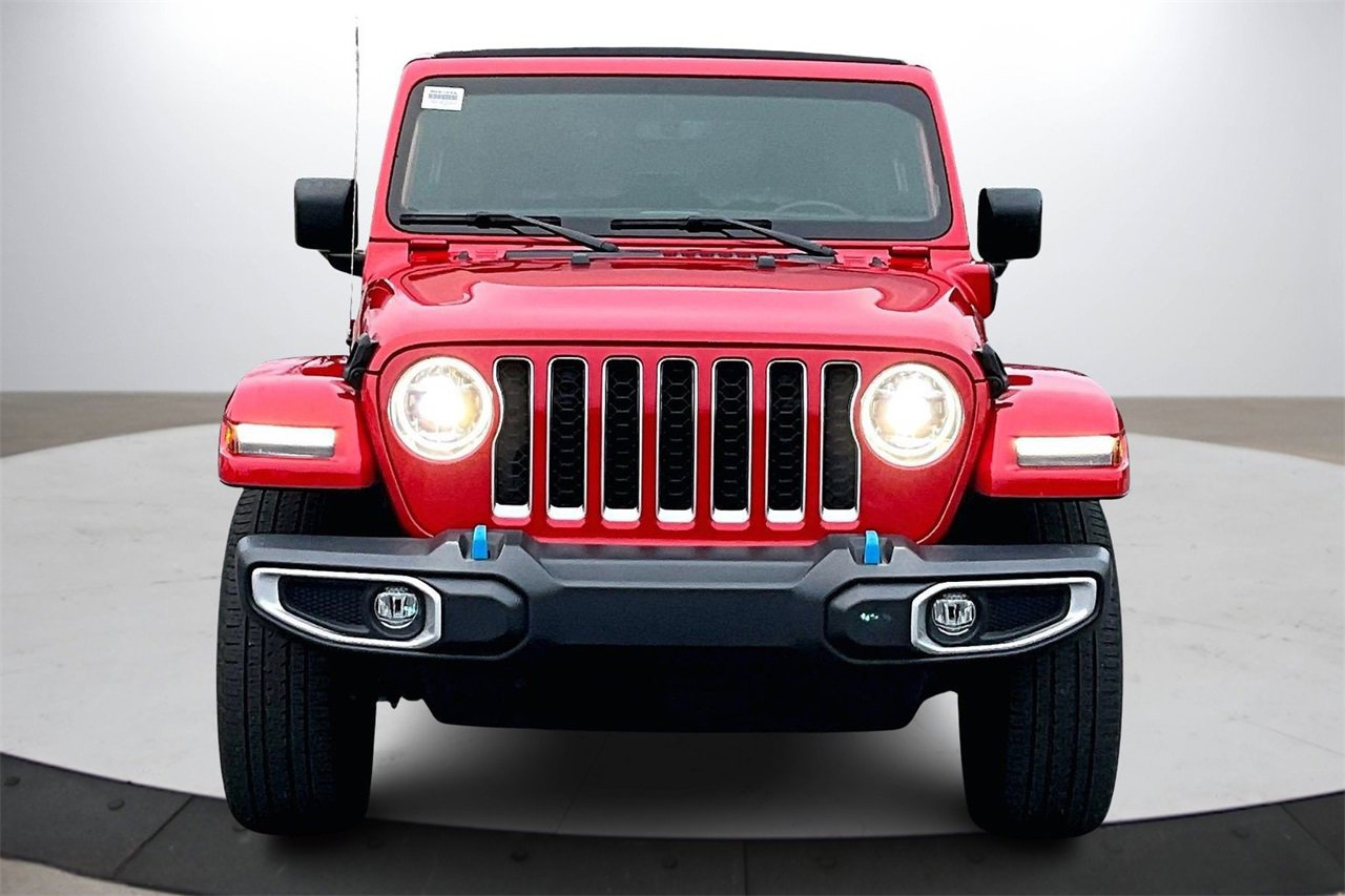 Used 2023 Jeep Wrangler Unlimited Sahara w/ Cold Weather Group image 3