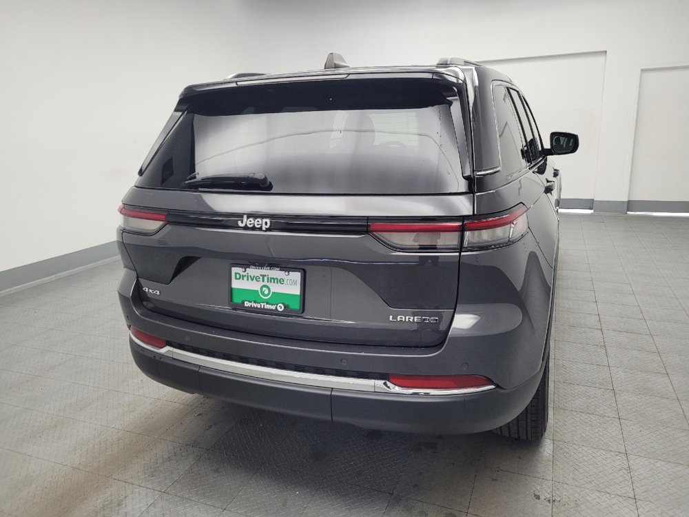 Used 2023 Jeep Grand Cherokee Laredo image 7