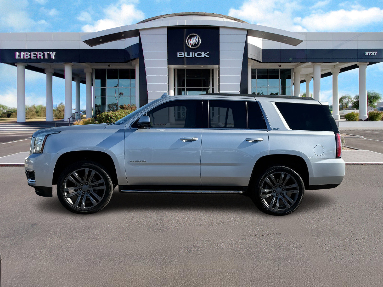 Used 2018 GMC Yukon SLT w/ Open Road Package image 7