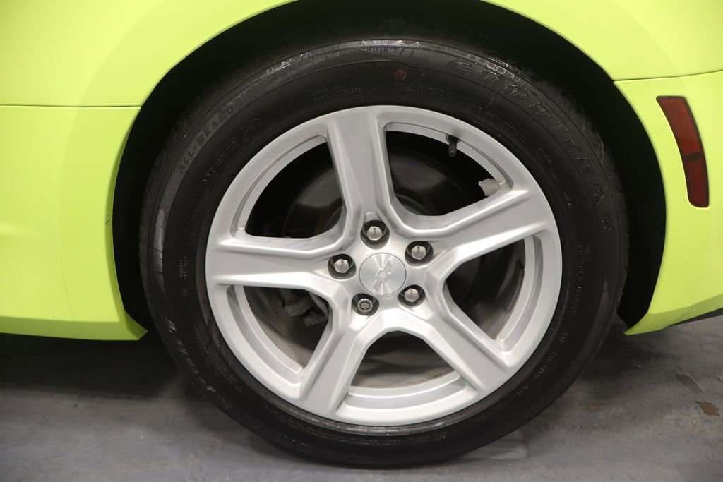 Used 2019 Chevrolet Camaro LT image 23