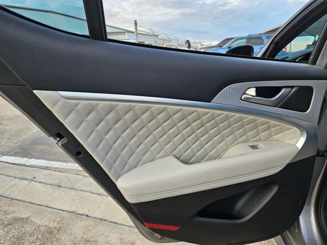 Used 2023 Genesis G70 3.3T w/ Sport Prestige Package image 17