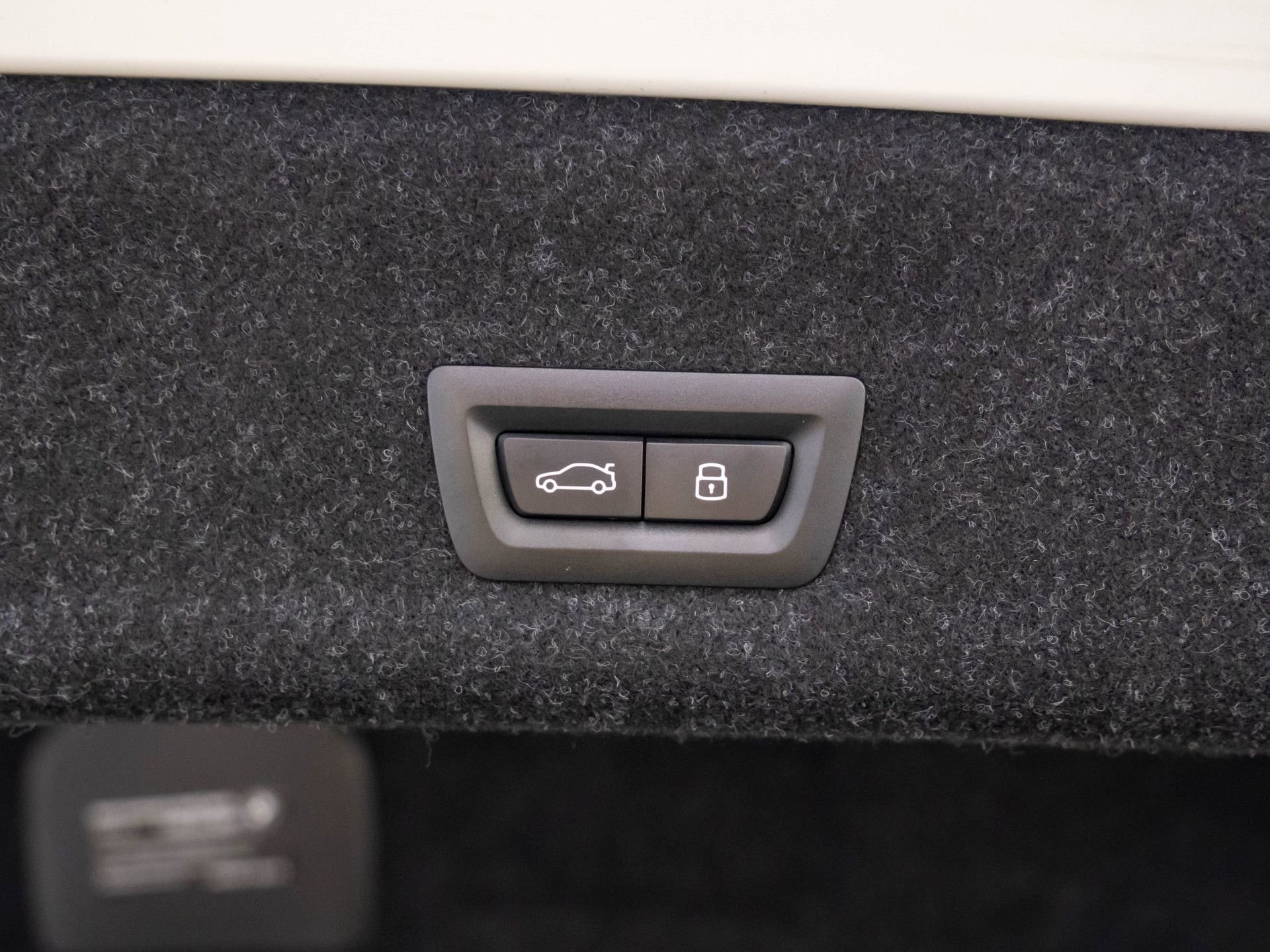 Certified 2025 BMW M3 Competition w/ Carbon Package image 34