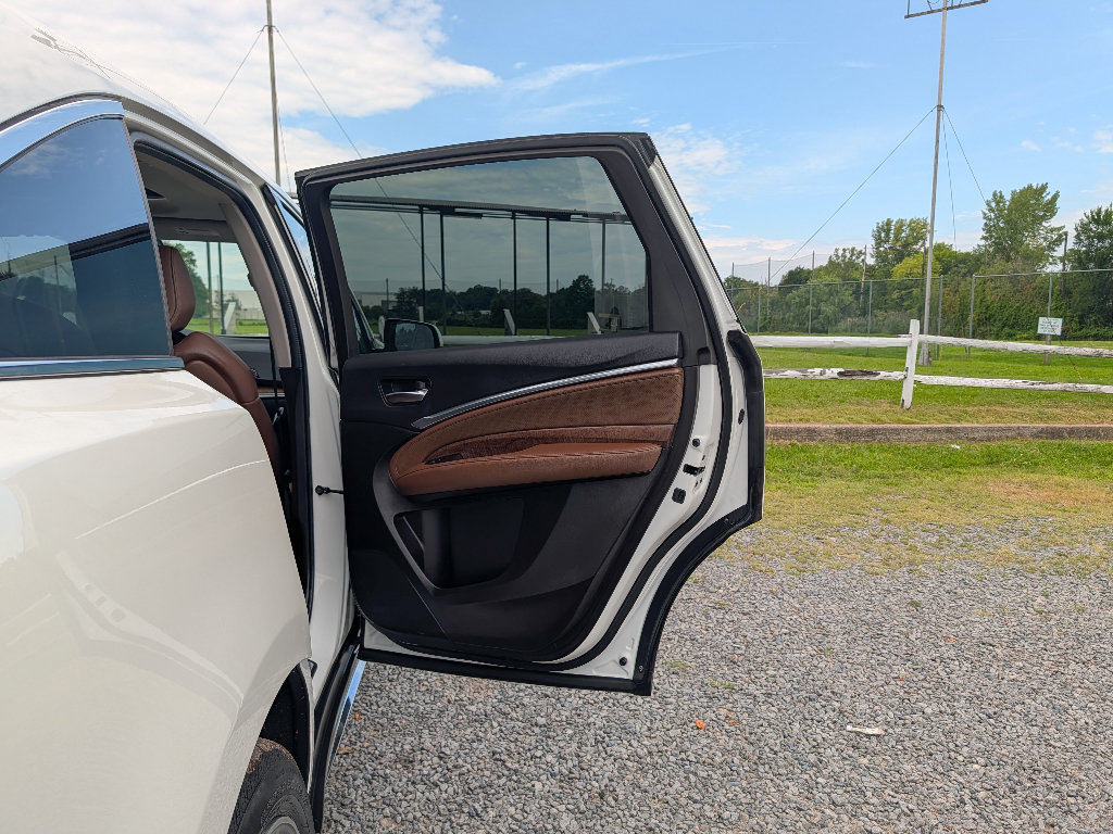 Used 2019 Acura MDX w/ Technology Package AWD/4WD image 12