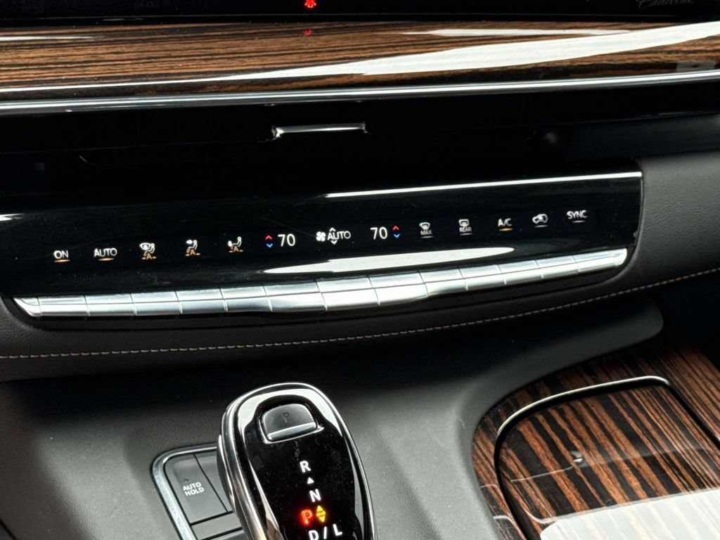 Used 2023 Cadillac Escalade ESV Luxury RWD image 34