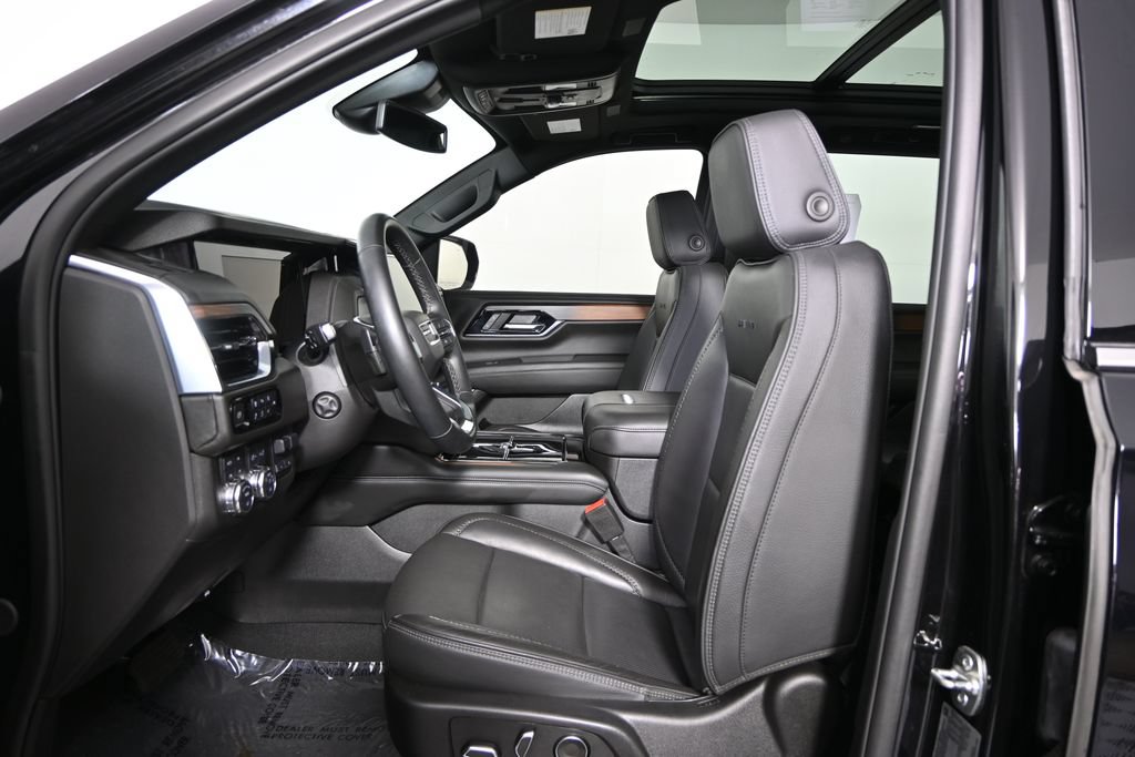 Used 2025 GMC Yukon Denali w/ Sun & Power Step Package AWD/4WD image 22