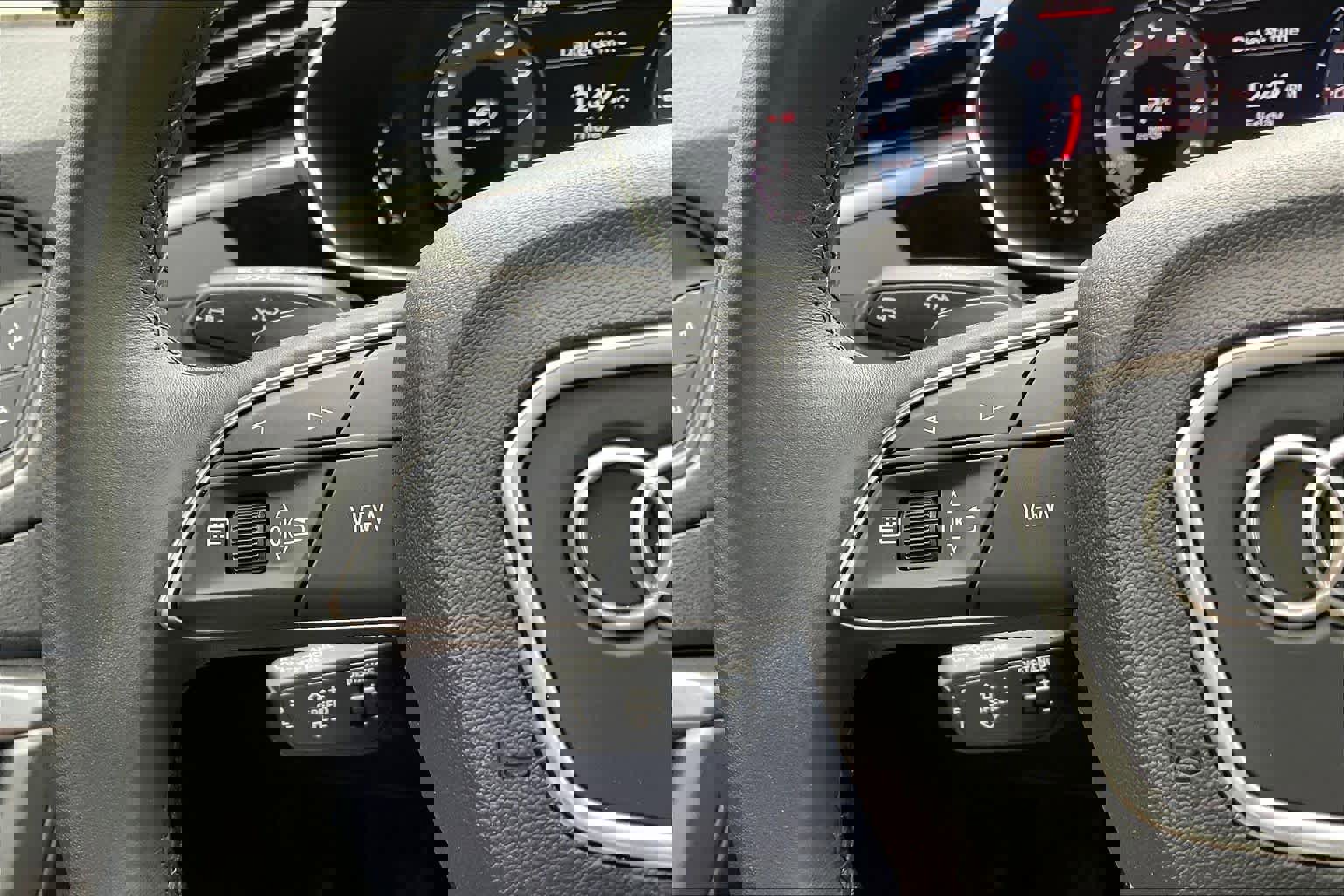 Used 2025 Audi Q3 2.0T Premium w/ Convenience Package image 24