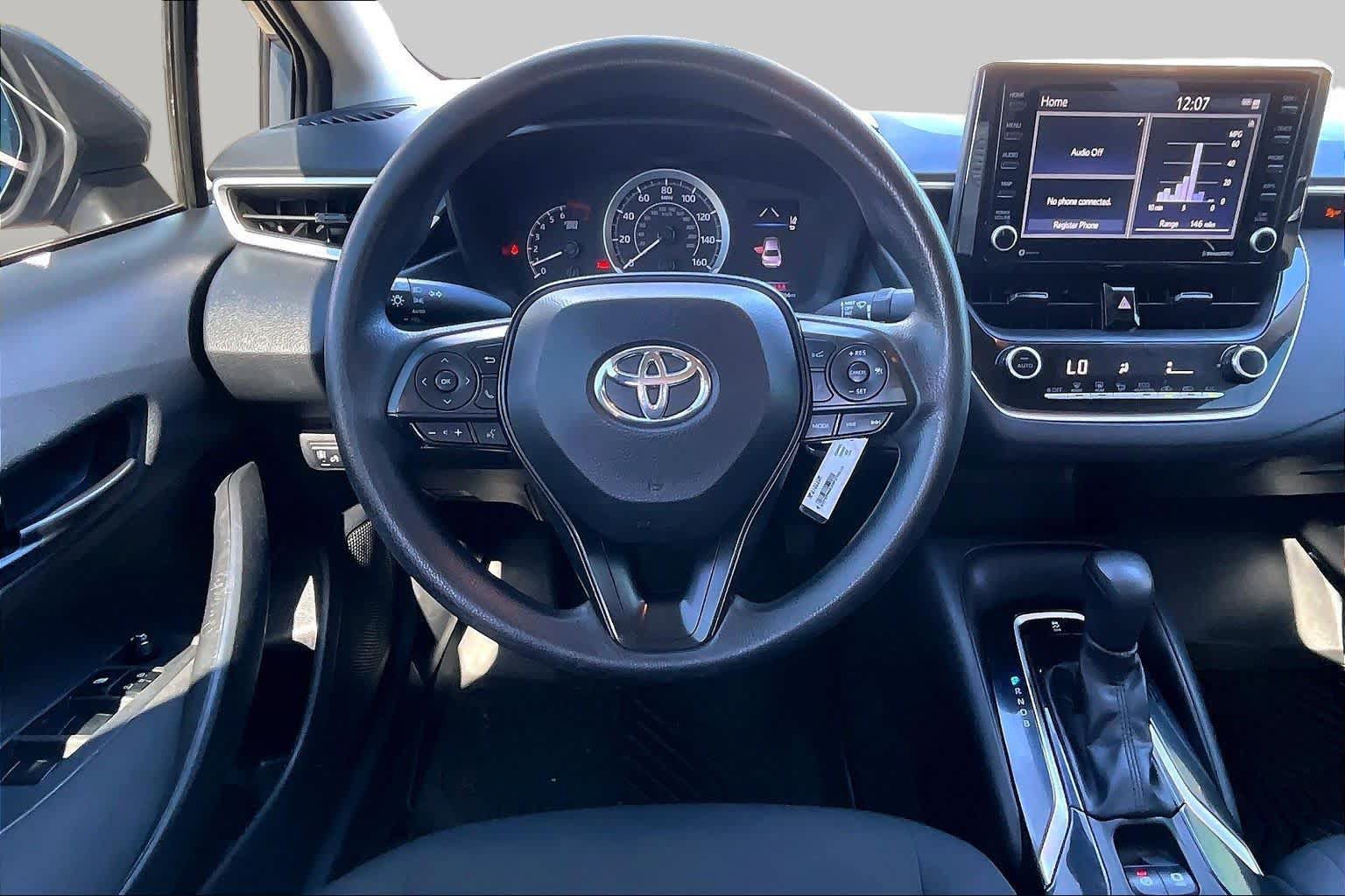 Used 2022 Toyota Corolla LE FWD image 5