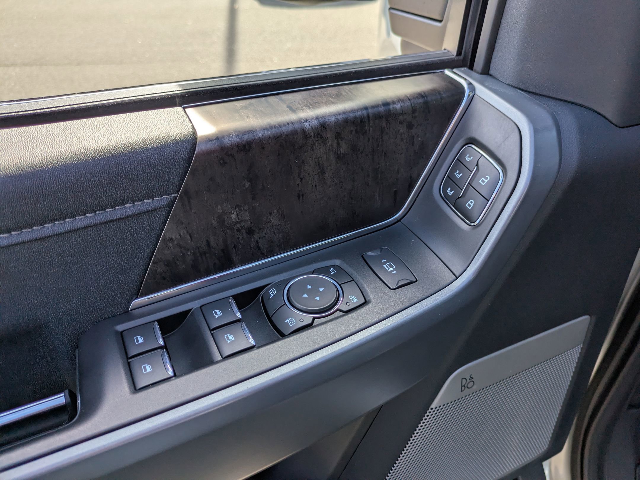 Certified 2024 Ford F350 Lariat w/ Chrome Package image 17