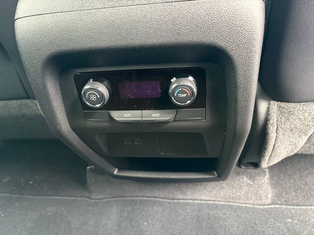 New 2026 Chevrolet Traverse LT w/ LPO, Floor Liner Package image 9