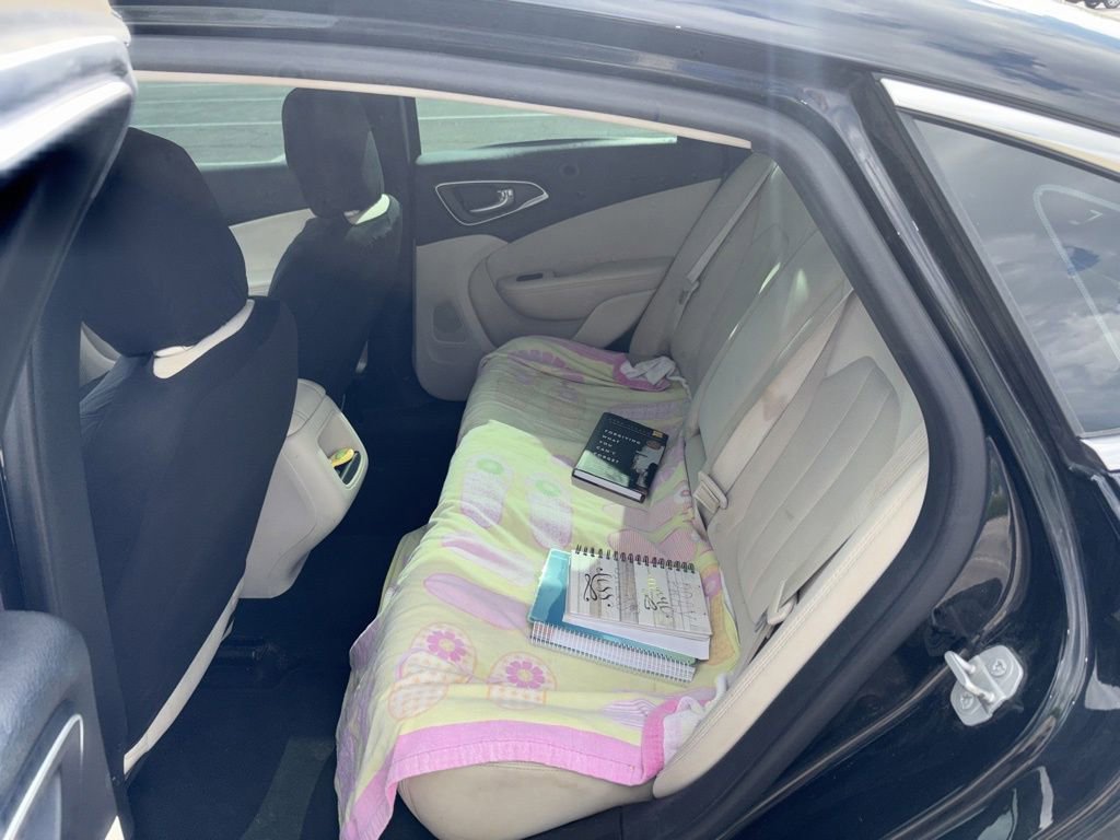 Used 2015 Chrysler 200 Limited w/ Convenience Group image 10