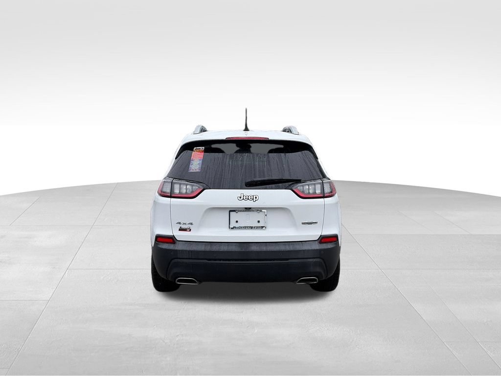Used 2019 Jeep Cherokee Latitude Plus AWD/4WD image 5