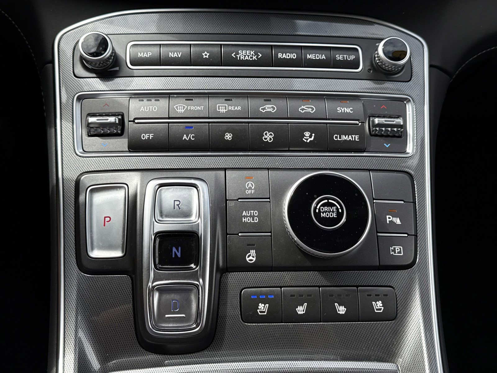 Used 2023 Hyundai Santa Fe Calligraphy image 32