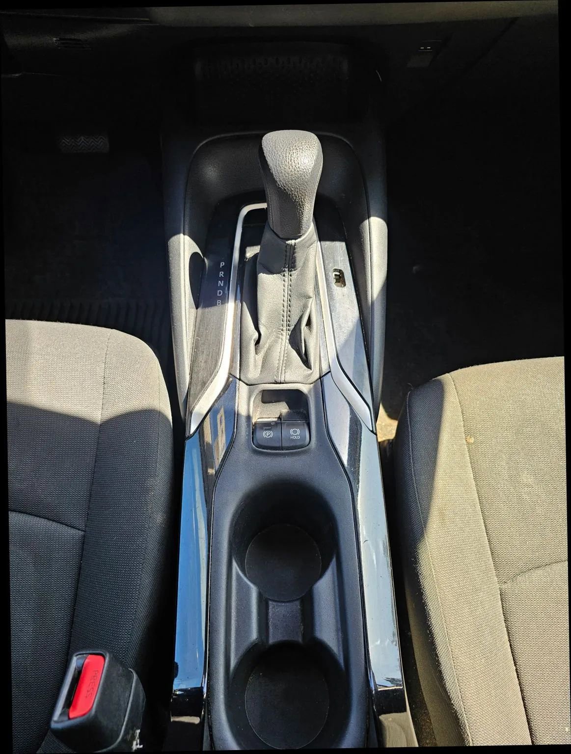 Used 2021 Toyota Corolla LE image 30