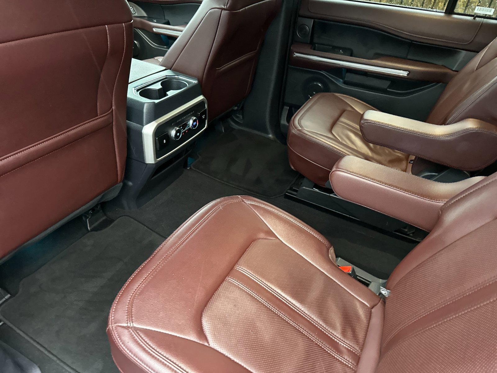 Used 2024 Ford Expedition Max Limited image 12