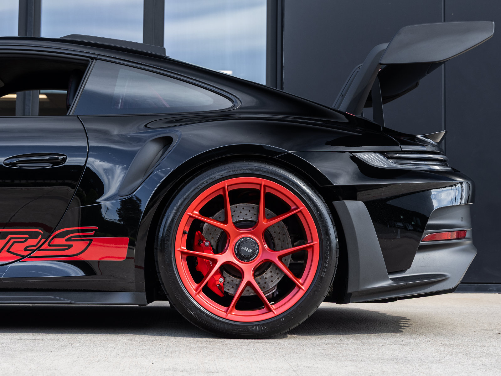 Certified 2023 Porsche 911 GT3 RS RWD image 20