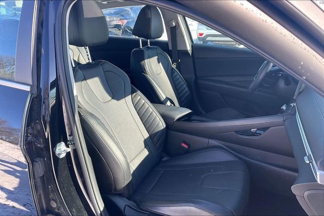 Certified 2023 Hyundai Elantra Limited image 8