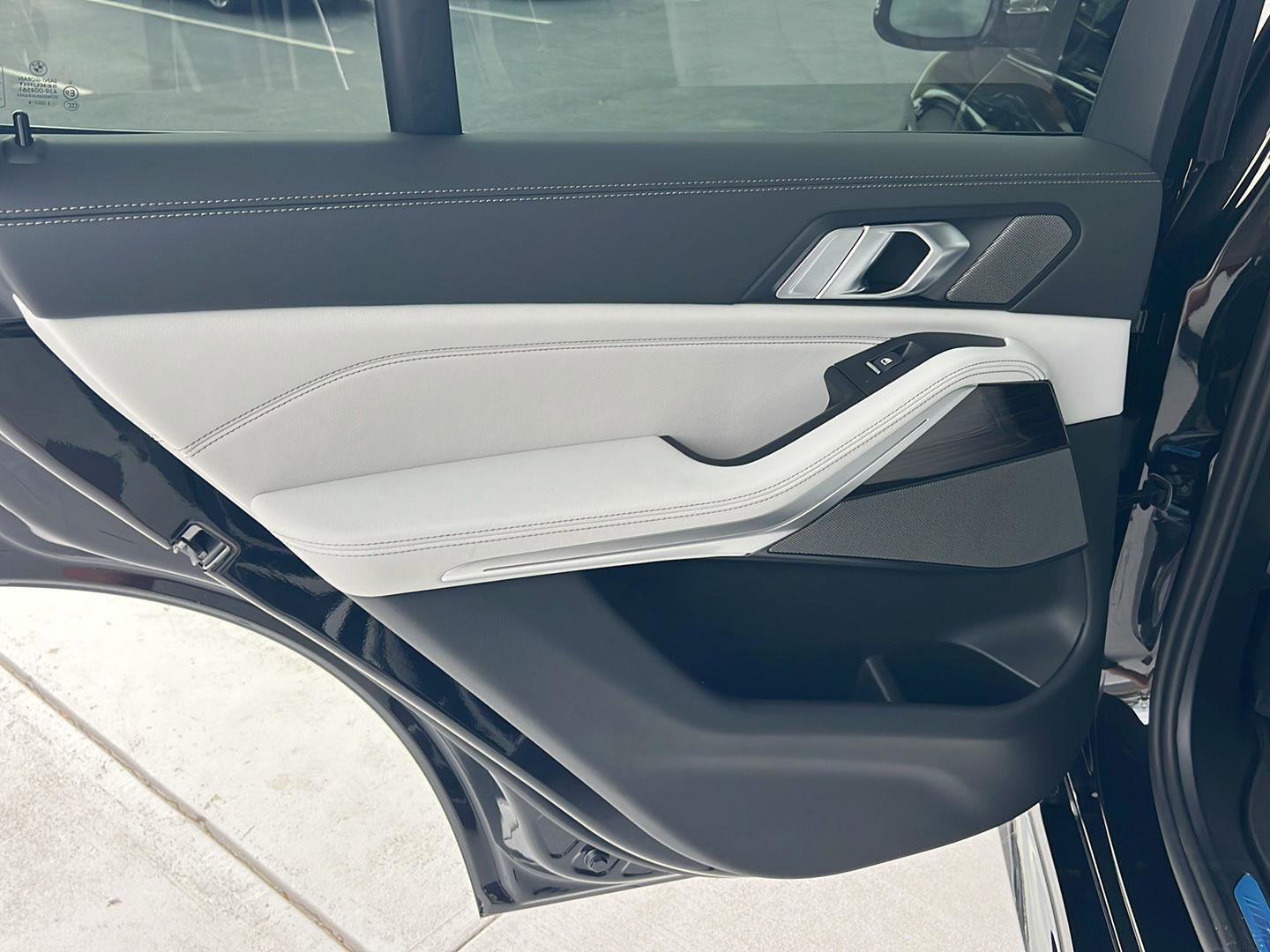 New 2026 BMW X5 xDrive40i w/ M Sport Package image 17